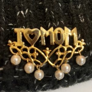 Vintage Gold Tone I Heart Mom Brooch With Costume Pearls